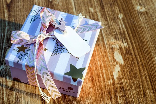 Des idées créatives pour embellir vos cadeaux et les rendre inoubliables