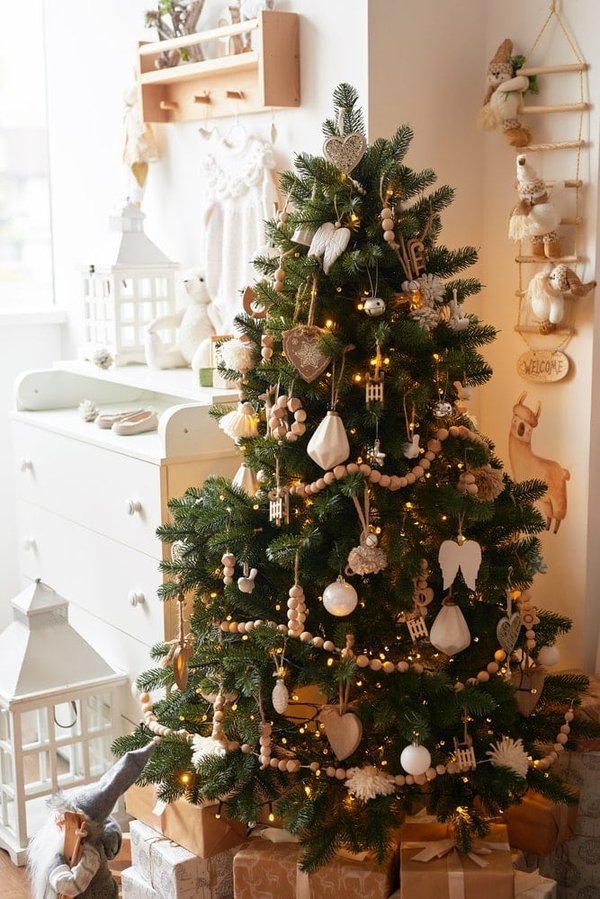 Quels sont les avantages des sapins de Noël artificiels ?